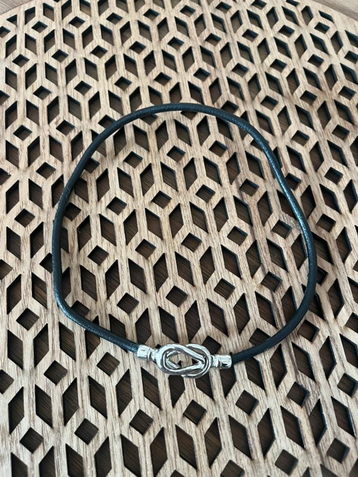 Collier cordon cuir avec attache argenté neuf