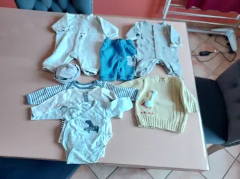 lot de 8 vêtements 1 mois garçon