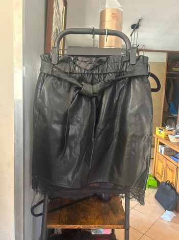Jupe simili cuir noir