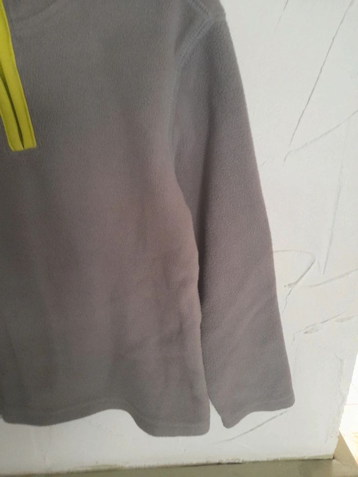 Pulls 6ans - photo numéro 2