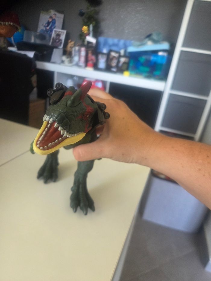 Figurine dinosaure - photo numéro 3