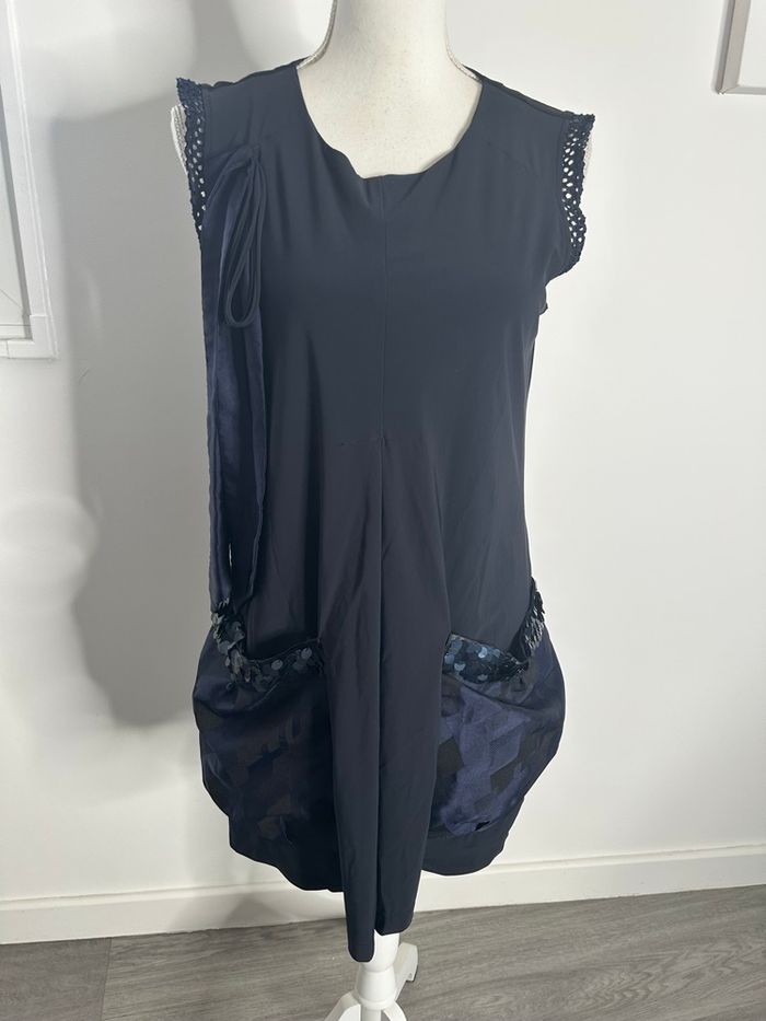Robe bleue marine et sequins la mode est à vous T40 L