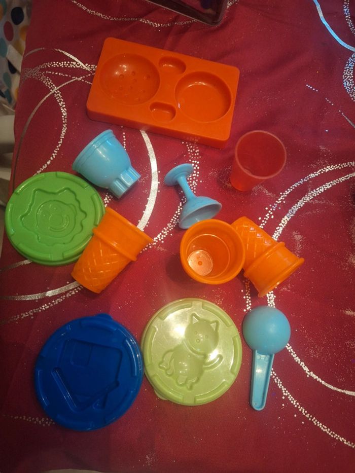 Lot 11 accessoire dinette glace pâte à modeler