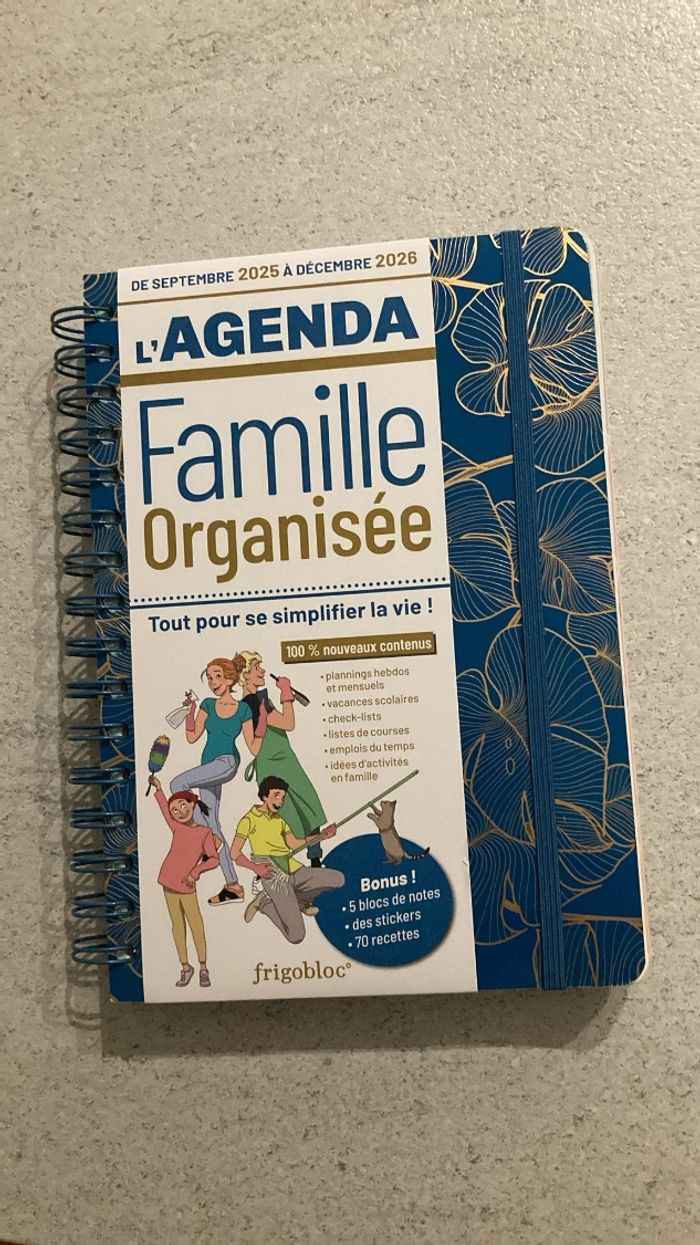 Agenda 2026 famille organisée période de  septembre 2025 à décembre 2026