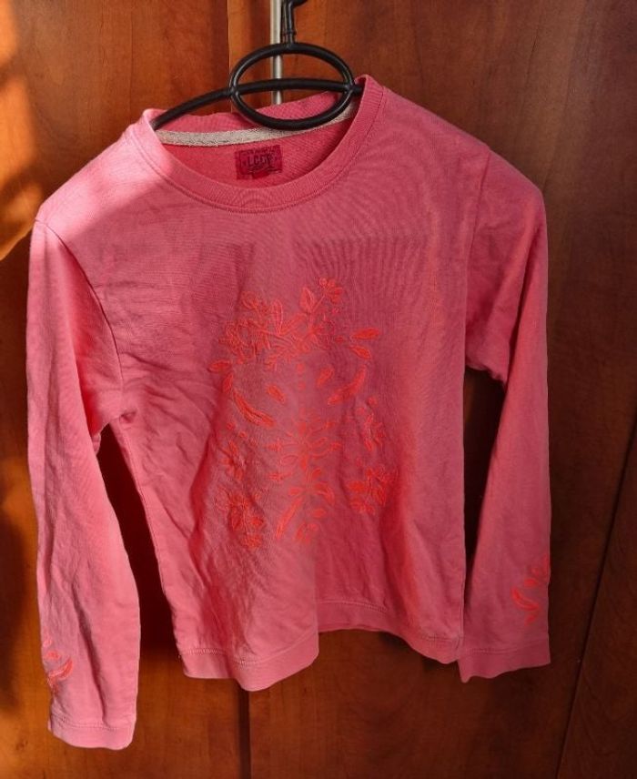 Pull rose avec motif effet brodé 12ans