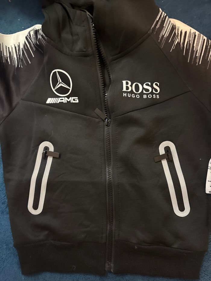 Survêtement boss - photo numéro 2