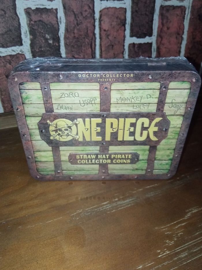 Boite métal monnaie des pirates one piece