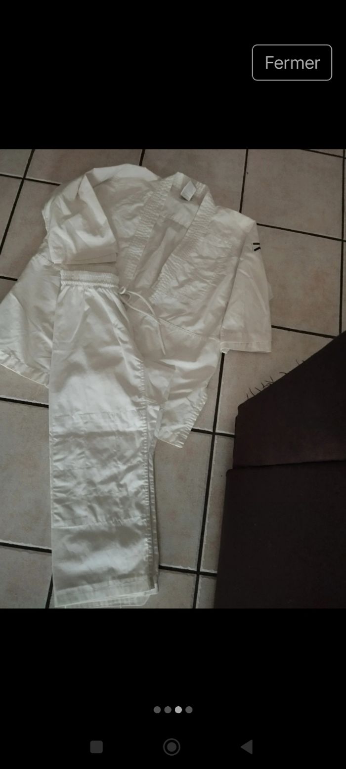 Lot de 2 kimonos  130/140 cms - photo numéro 3