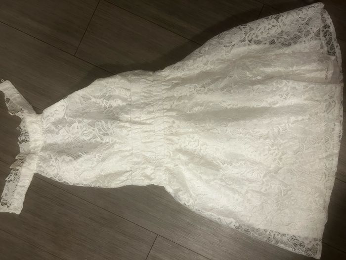 Robe en dentelle blanche - photo numéro 2