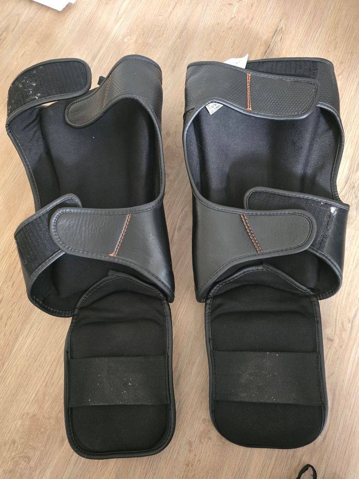 A vendre protege tibia