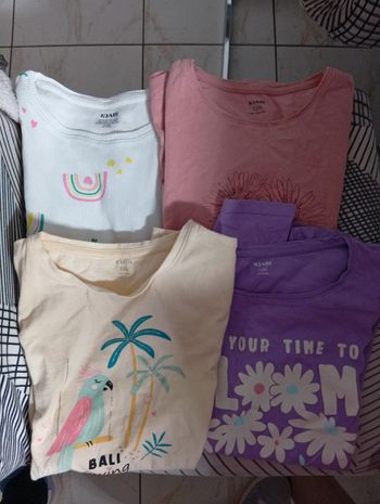 T shirt fille taille 12ans 