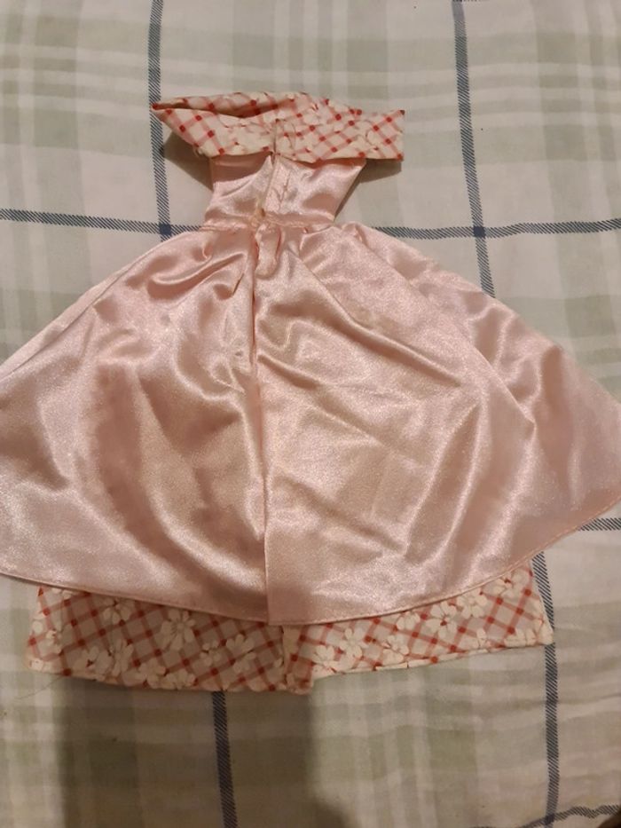 Barbie robe rose vintage - photo numéro 2