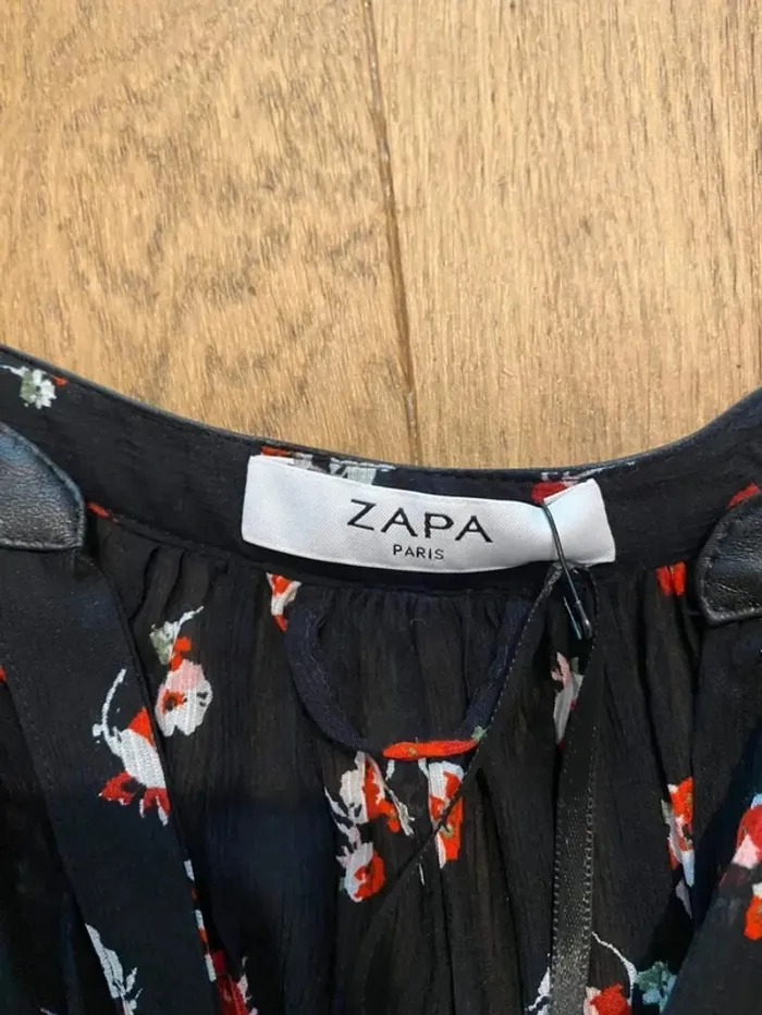 Robe transparente noire avec motif fleurs rouges Zapa taille  38 neuve - photo numéro 3