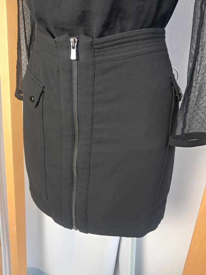 Ikks jupe courte noire T.38 en tbe - photo numéro 2