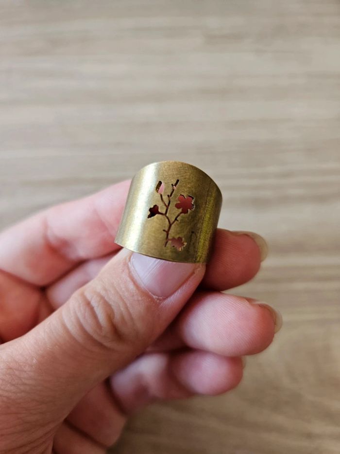 Bague de créateur en laiton neuve - photo numéro 4