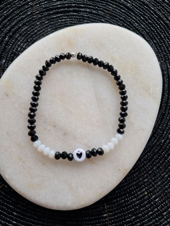 Bracelet fantaisie noir et blanc - photo numéro 2