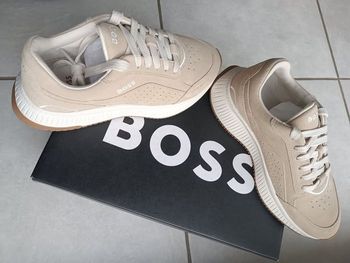 Baskets BOSS neuves – Beige – Taille 37 (EU)