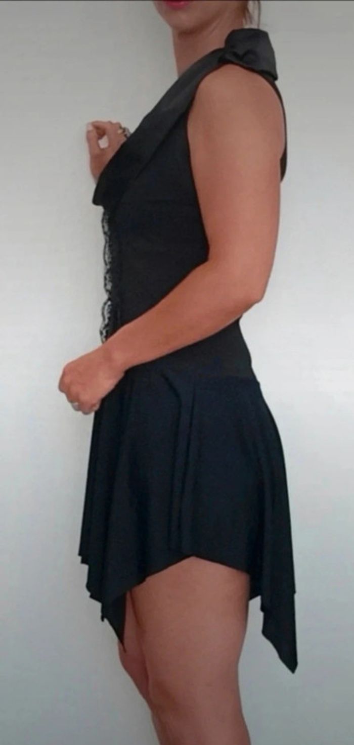 Robe de soirée noire asymétrique taille unique - photo numéro 6