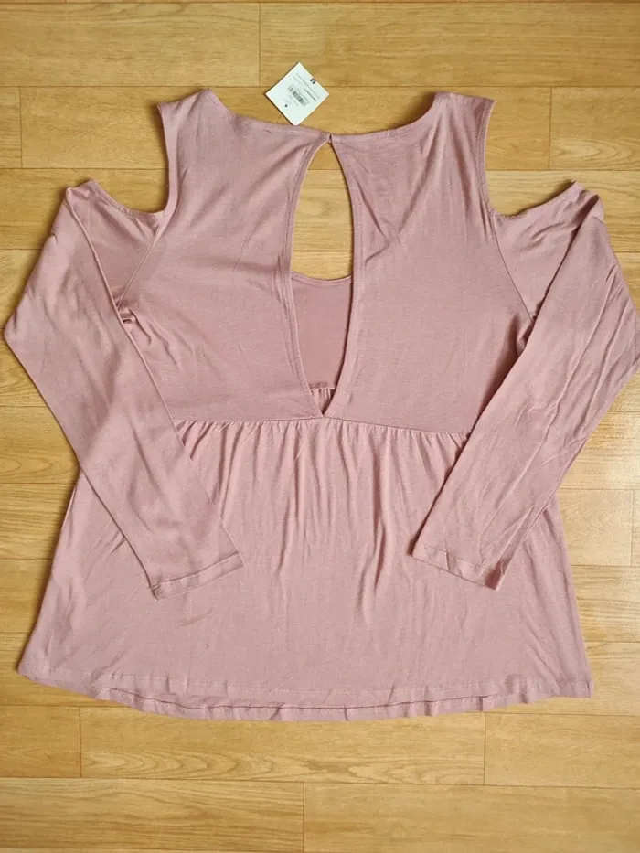Blouse épaule dénudées T. 38 - photo numéro 6