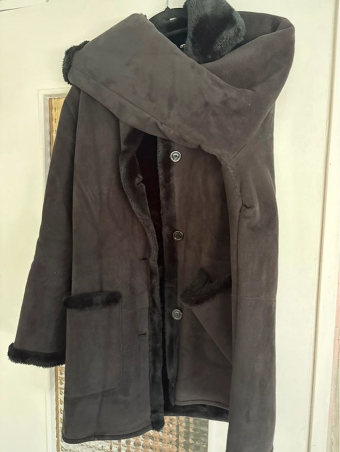 Manteau avec fourrure à l’intérieur - photo numéro 6