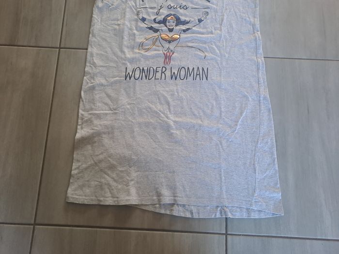 Chemise de nuit WonderWoman Taille 42/44 - photo numéro 4
