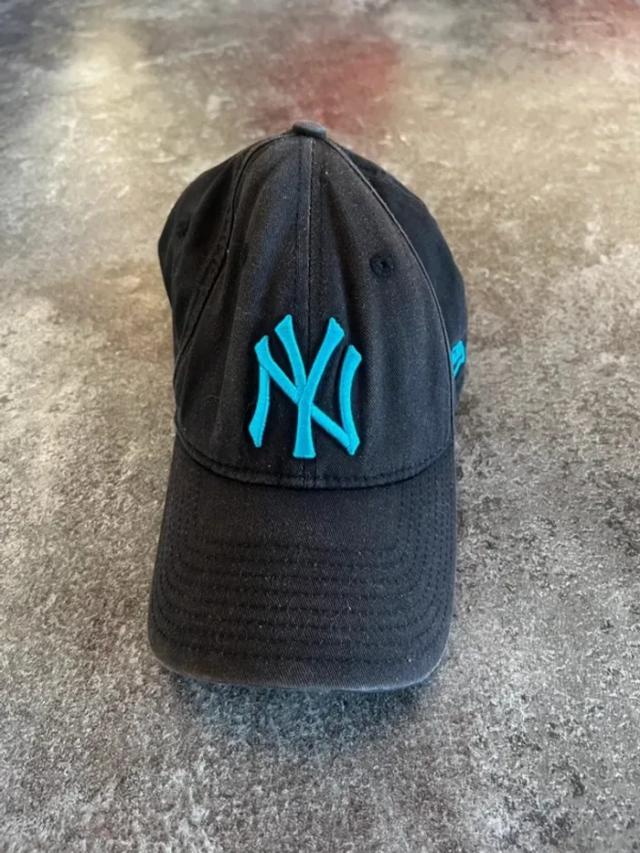 Casquette noire homme/femme New Era Black cap men/women Schwarze Damen/Herren Berretto uomo/donna - photo numéro 2