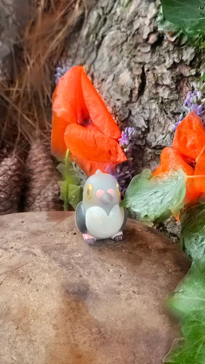 Super figurine Pokemon Nintendo finger puppet Poichigeon