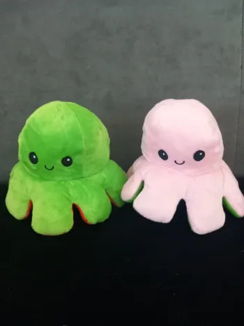 Lot de 2 peluches pieuvre réversible rose vert rouge