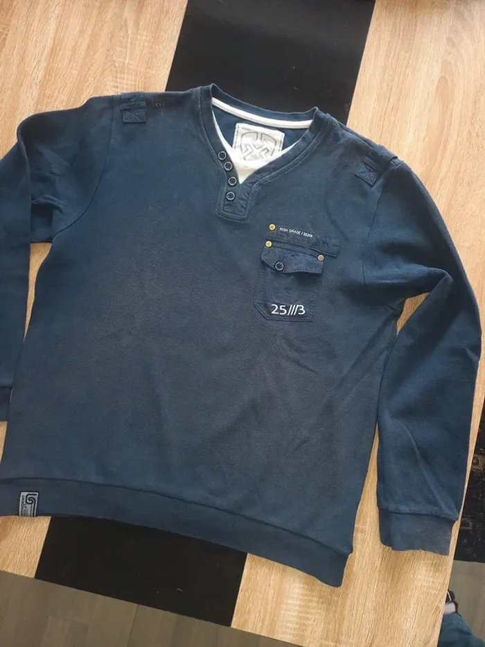 Pull homme bleu T. XL