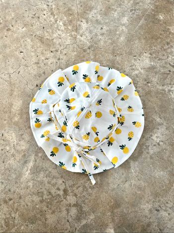 Chapeau fille ananas neuf