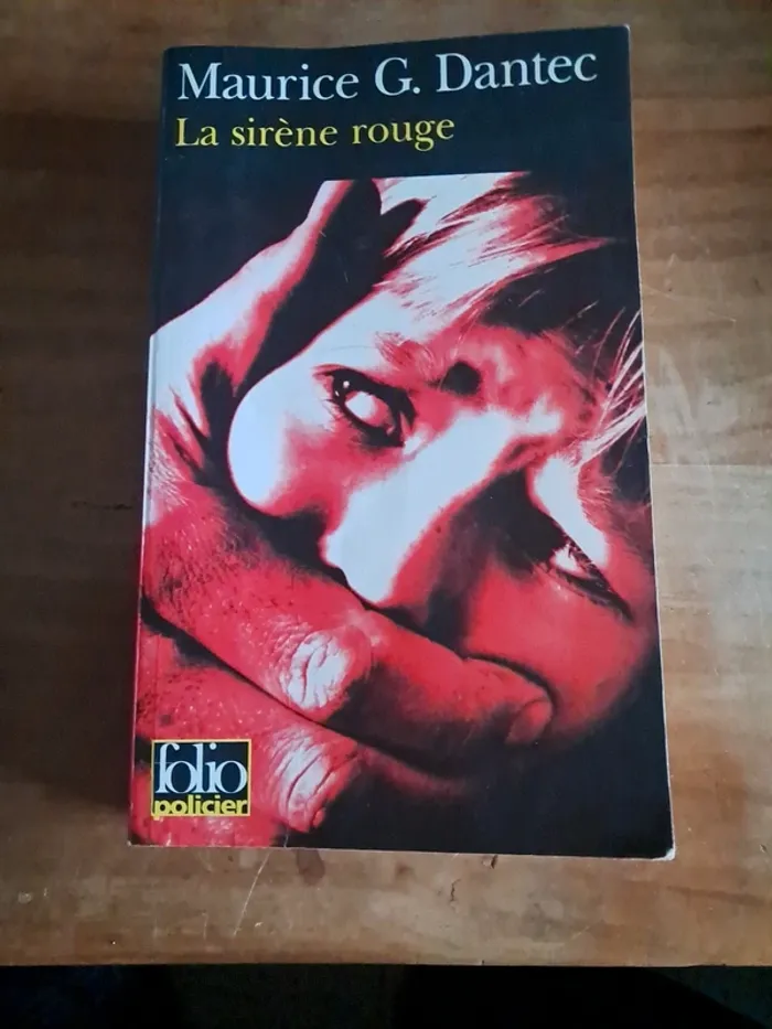 Livre La siréne rouge