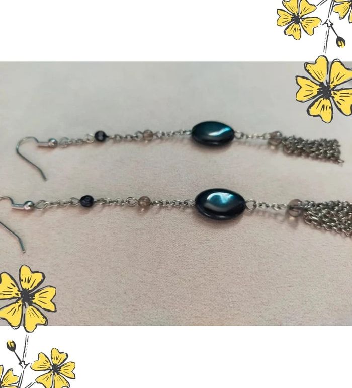 oucles d’oreilles longues chaînes & perles noires – Style chic rock - photo numéro 2