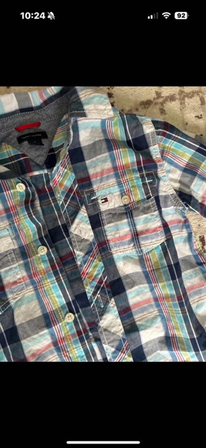 Chemise tommy hilfilger 6 ans excellent état - photo numéro 4