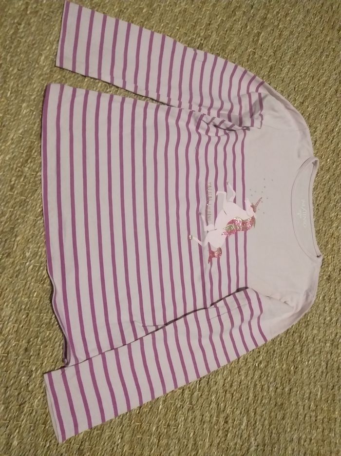 4 hauts manches longues tons rose/ paillettes 8 ans - photo numéro 4