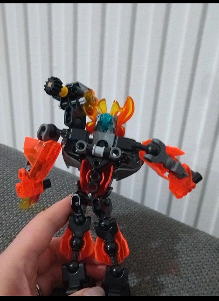 Lego Bionicle 70783 Le protecteur de feu - photo numéro 3