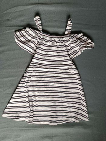 Robe rayée a bretelles 🦄 Taille 3 ans