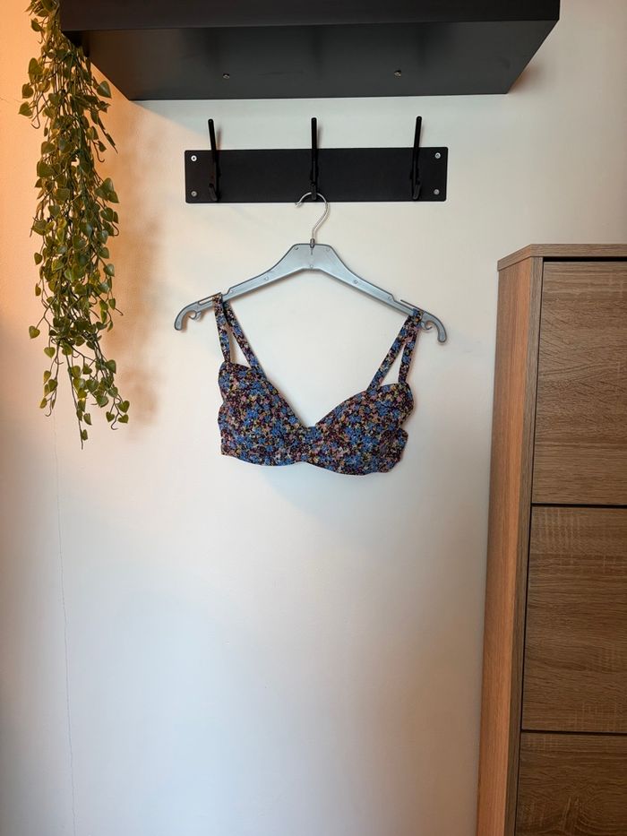 Haut de maillot de bain Etam taille Be70d ou fr85d - photo numéro 1