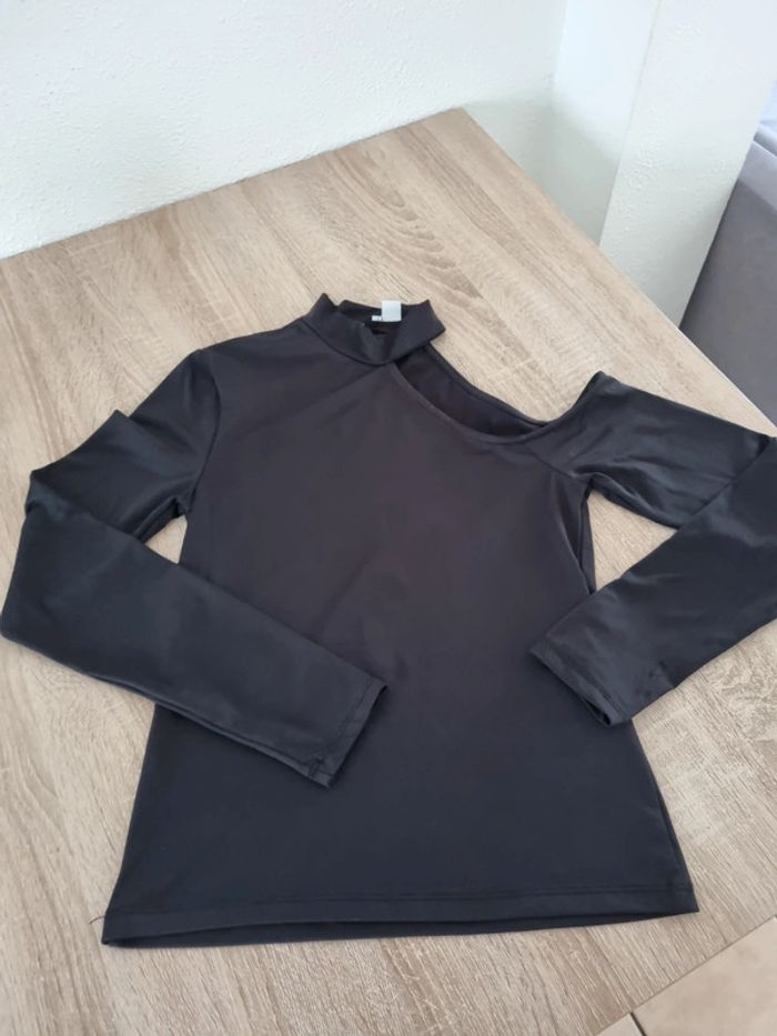 Haut asymétrique