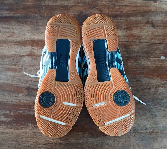 Baskets Nike Chaussures de salle Volley Hand - photo numéro 6