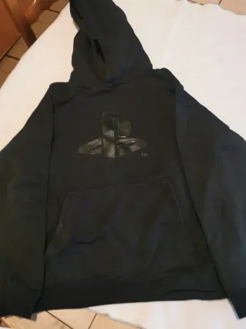 Pull playstation 14 ans et+