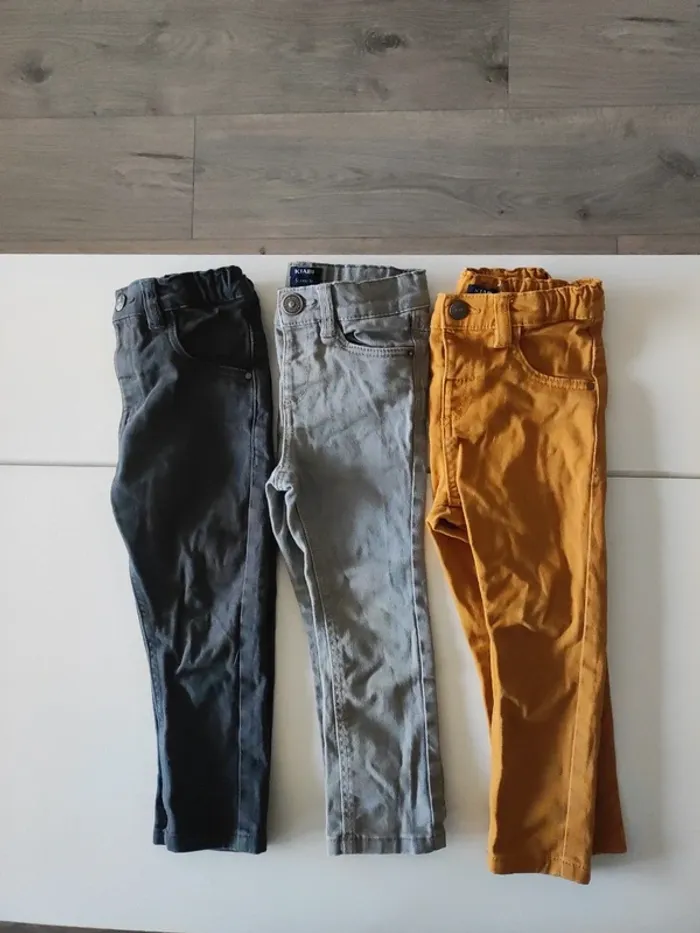 Lot pantalon Kiabi 2 ans - photo numéro 2