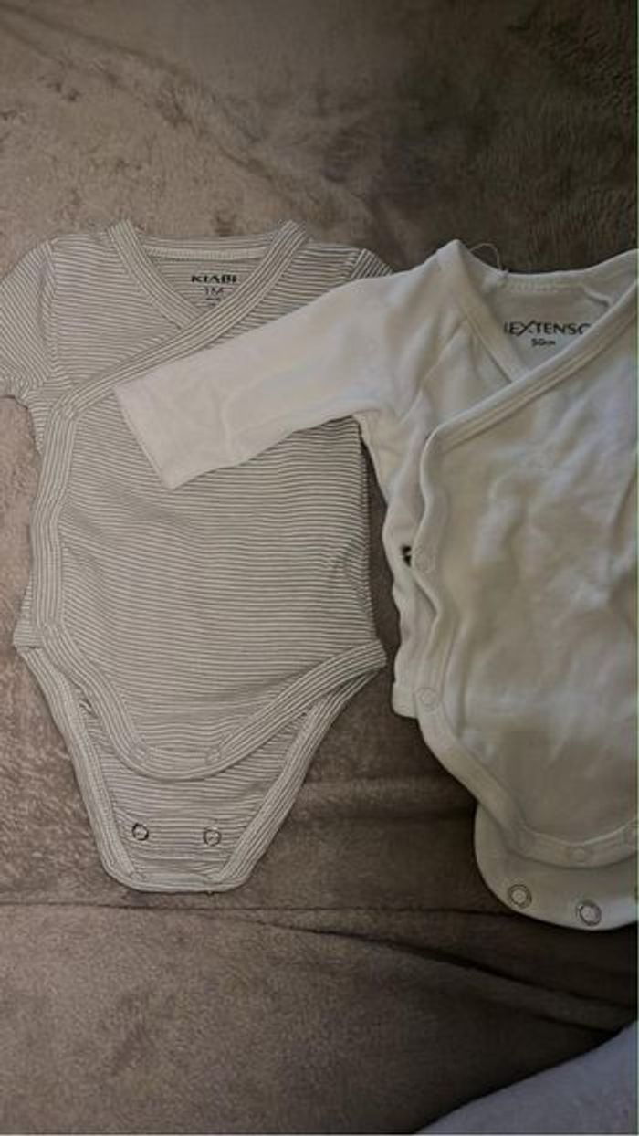 Lot vêtements bébé 0-1mois - photo numéro 2