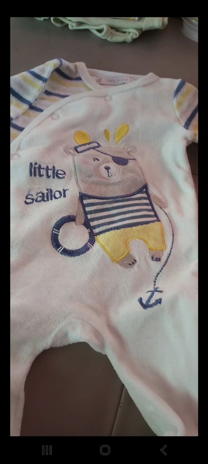 Pyjama ouverture devant 1 mois - photo numéro 3