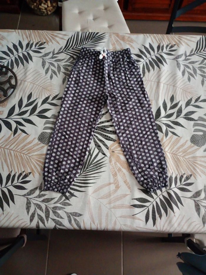 Pantalon fin été gris motif étoile fille 6 ans Gémo