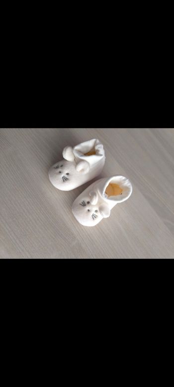 Pantoufles chat blanc 0/3 mois