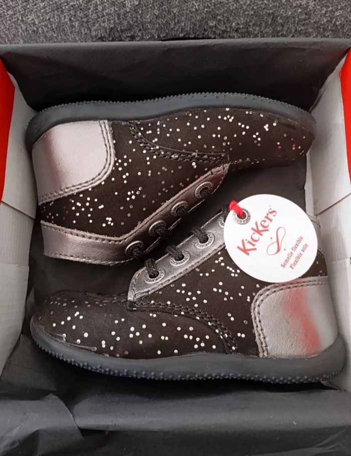 Kickers neuves pour fille en taille 23