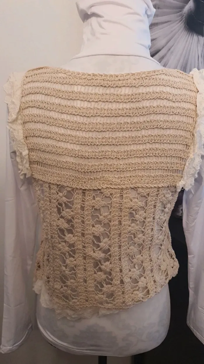 Petit pull sans manche - photo numéro 3