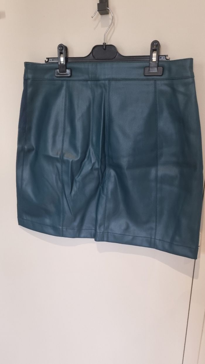 Jupe verte bi matière - photo numéro 2