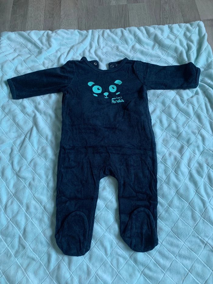 3 pyjamas - photo numéro 4