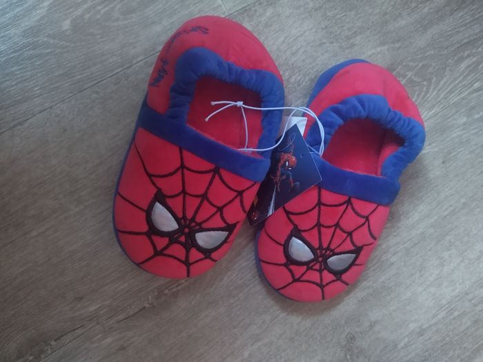 Chaussons spiderman neufs taille 29 - photo numéro 3